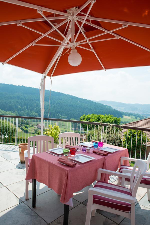 Le Bel Vue Hotel Le Cergne Kültér fotó